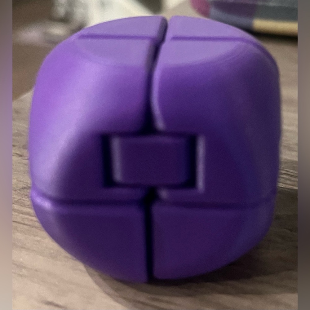 🌻 Fidget Plastic Ball Handmade 3D Printed Great for adults and kids Handmade NEW - Picture 1 of 5